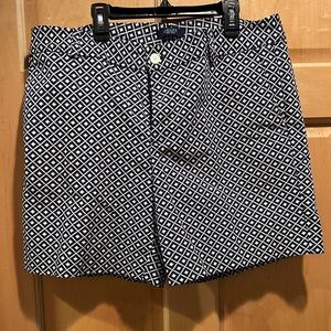 Chaps Preppy Flat Front Shorts (14) Navy & White Geometric AOP Stretch Pockets